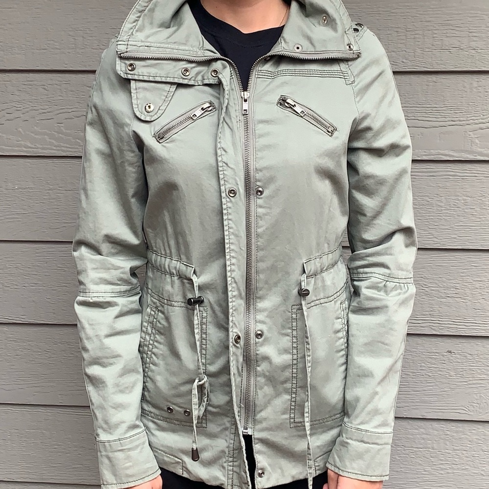 Studded Star Utility Jacket with Drawstring - Picture 4 of 12